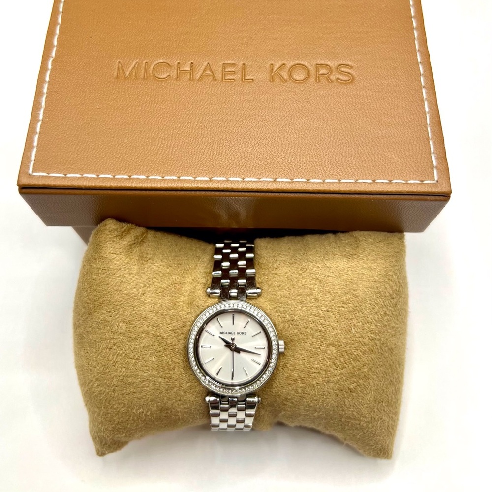 Michael Kors Women's Silver Stainless Steel Crystal-Accent Watch - Silver 7”